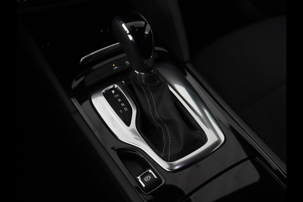 Opel Insignia 2.0 Turbo Elegance | Stoelverwarming | Carplay | Matrix LED | Navigatie | Stuurverwarming | Half leder | Parkeerhulp | Climate control | Cruise control
