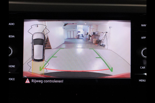 Volkswagen Polo 1.0 TSI R-Line Pano-dak| Navi| 17'LM-velgen| digital display