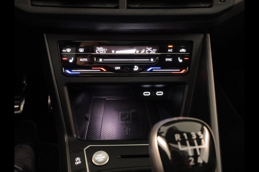 Volkswagen Polo 1.0 TSI R-Line Pano-dak| Navi| 17'LM-velgen| digital display