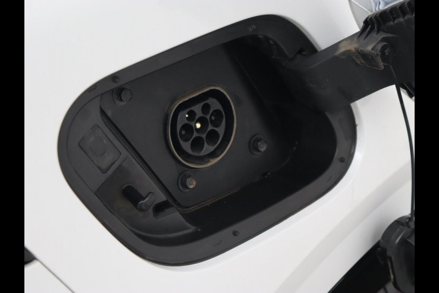 Kia Sportage 1.6 T-GDI Plug-in Hybrid AWD GT-PlusLine | Panoramadak | Stoelventilatie | 360 Camera | Adaptive cruise | Leder/Alcantara | Carplay | Memory | Digital Cockpit | Keyless | PHEV