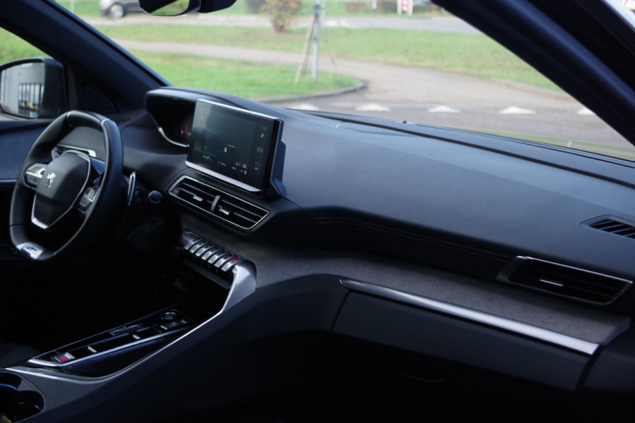 Peugeot 3008 1.2 PureTech 130 PK Automaat GT, LED, Camera, Carplay