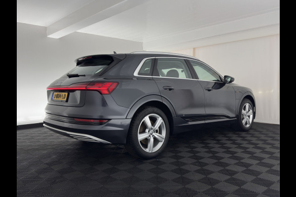 Audi e-tron 50 Quattro *ELECTRO-MOTOR AUDIBLE* Launch edition 71 kWh [ 3-Fase ] {SOH-100%} (INCL-BTW) Aut. *FULL-LED | DIGI-COCKPIT | NAVI-FULLMAP | HEATED-COMFORTSEATS | KEYLESS | AUDI-SOUND | SHIFT-PADDLES | ECC | PDC | CRUISE | 20''ALU*