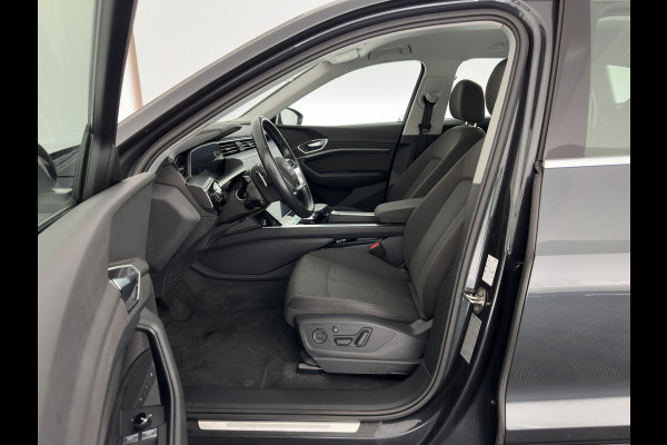 Audi e-tron 50 Quattro *ELECTRO-MOTOR AUDIBLE* Launch edition 71 kWh [ 3-Fase ] {SOH-100%} (INCL-BTW) Aut. *FULL-LED | DIGI-COCKPIT | NAVI-FULLMAP | HEATED-COMFORTSEATS | KEYLESS | AUDI-SOUND | SHIFT-PADDLES | ECC | PDC | CRUISE | 20''ALU*