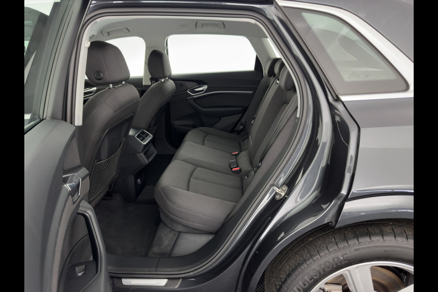 Audi e-tron 50 Quattro *ELECTRO-MOTOR AUDIBLE* Launch edition 71 kWh [ 3-Fase ] {SOH-100%} (INCL-BTW) Aut. *FULL-LED | DIGI-COCKPIT | NAVI-FULLMAP | HEATED-COMFORTSEATS | KEYLESS | AUDI-SOUND | SHIFT-PADDLES | ECC | PDC | CRUISE | 20''ALU*