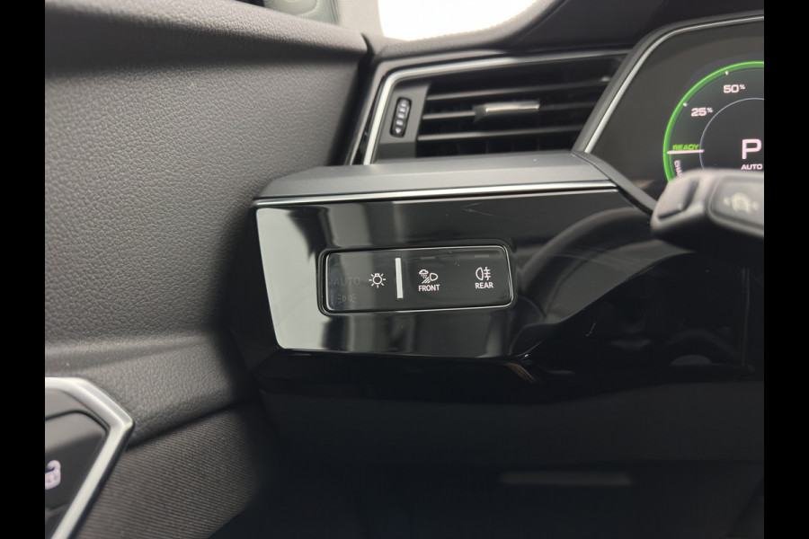 Audi e-tron 50 Quattro *ELECTRO-MOTOR AUDIBLE* Launch edition 71 kWh [ 3-Fase ] {SOH-100%} (INCL-BTW) Aut. *FULL-LED | DIGI-COCKPIT | NAVI-FULLMAP | HEATED-COMFORTSEATS | KEYLESS | AUDI-SOUND | SHIFT-PADDLES | ECC | PDC | CRUISE | 20''ALU*