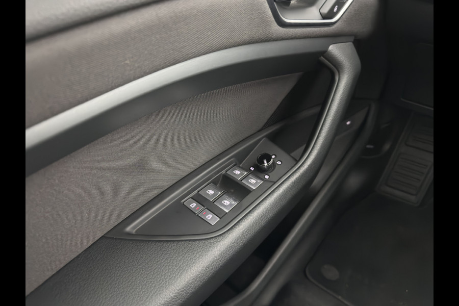 Audi e-tron 50 Quattro *ELECTRO-MOTOR AUDIBLE* Launch edition 71 kWh [ 3-Fase ] {SOH-100%} (INCL-BTW) Aut. *FULL-LED | DIGI-COCKPIT | NAVI-FULLMAP | HEATED-COMFORTSEATS | KEYLESS | AUDI-SOUND | SHIFT-PADDLES | ECC | PDC | CRUISE | 20''ALU*