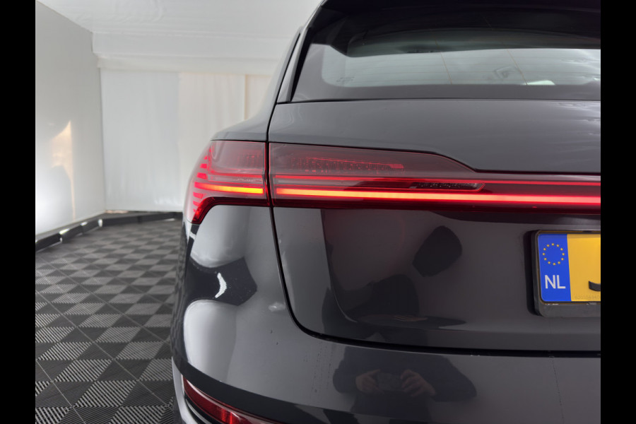Audi e-tron 50 Quattro *ELECTRO-MOTOR AUDIBLE* Launch edition 71 kWh [ 3-Fase ] {SOH-100%} (INCL-BTW) Aut. *FULL-LED | DIGI-COCKPIT | NAVI-FULLMAP | HEATED-COMFORTSEATS | KEYLESS | AUDI-SOUND | SHIFT-PADDLES | ECC | PDC | CRUISE | 20''ALU*