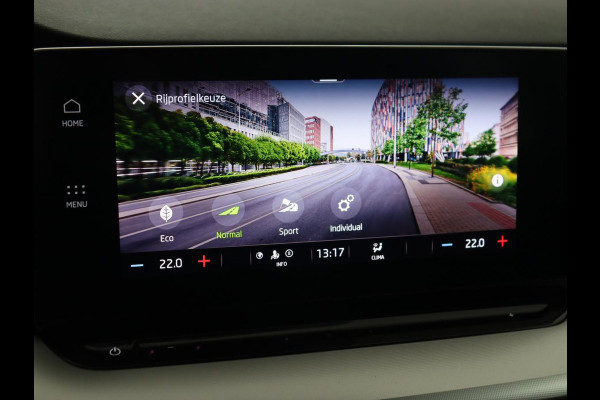 Škoda Octavia 1.0 TSI Business Edition | Carplay | Sfeerverlichting | Navigatie | Full LED | Parkeerhulp | Getint glas | Digital Cockpit