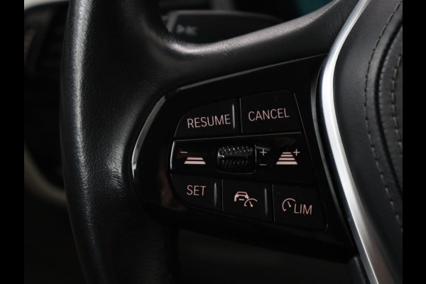 BMW 5 Serie 530e xDrive High Executive | Head-Up | Leder | Adaptive cruise | Stoelverwarming | 360 Camera | Harman/Kardon | Carplay | Live Cockpit | Laserlicht | Navigatie | Parkeerhulp | PHEV | Plug In