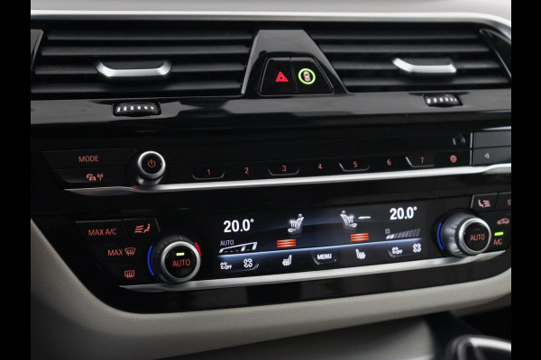 BMW 5 Serie 530e xDrive High Executive | Head-Up | Leder | Adaptive cruise | Stoelverwarming | 360 Camera | Harman/Kardon | Carplay | Live Cockpit | Laserlicht | Navigatie | Parkeerhulp | PHEV | Plug In