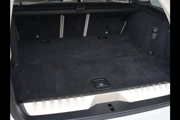 BMW 5 Serie 530e xDrive High Executive | Head-Up | Leder | Adaptive cruise | Stoelverwarming | 360 Camera | Harman/Kardon | Carplay | Live Cockpit | Laserlicht | Navigatie | Parkeerhulp | PHEV | Plug In