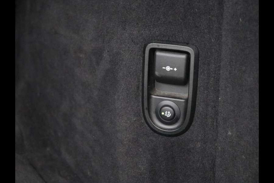 BMW 5 Serie 530e xDrive High Executive | Head-Up | Leder | Adaptive cruise | Stoelverwarming | 360 Camera | Harman/Kardon | Carplay | Live Cockpit | Laserlicht | Navigatie | Parkeerhulp | PHEV | Plug In