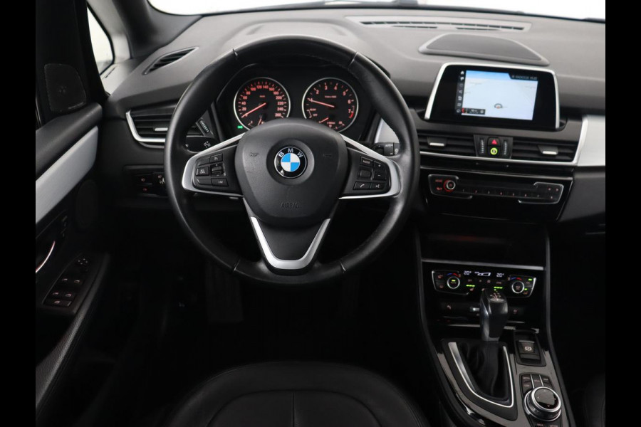 BMW 2 Serie Active Tourer 218i High Executive | Leder | Stoelverwarming | Harman/Kardon | Trekhaak | Navigatie | Full LED | Climate control | Parkeerhulp | Cruise control