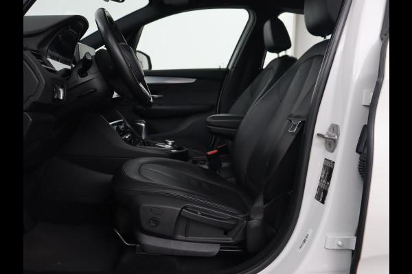 BMW 2 Serie Active Tourer 218i High Executive | Leder | Stoelverwarming | Harman/Kardon | Trekhaak | Navigatie | Full LED | Climate control | Parkeerhulp | Cruise control