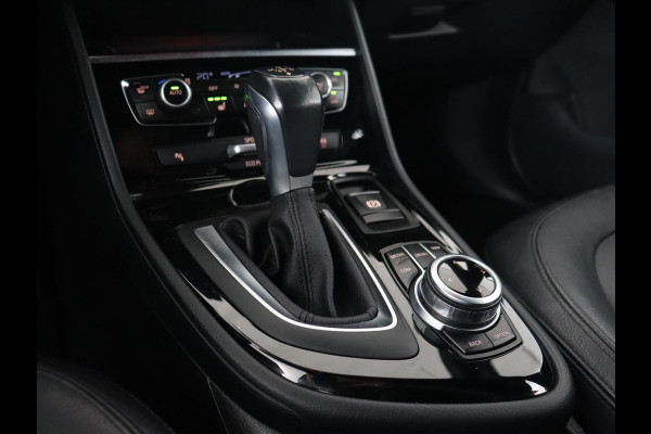 BMW 2 Serie Active Tourer 218i High Executive | Leder | Stoelverwarming | Harman/Kardon | Trekhaak | Navigatie | Full LED | Climate control | Parkeerhulp | Cruise control