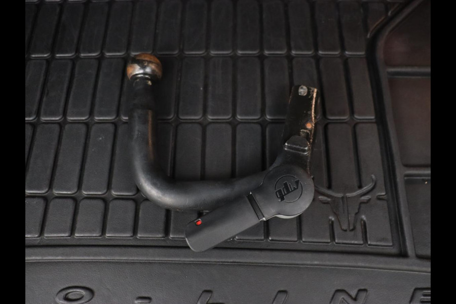 BMW 2 Serie Active Tourer 218i High Executive | Leder | Stoelverwarming | Harman/Kardon | Trekhaak | Navigatie | Full LED | Climate control | Parkeerhulp | Cruise control