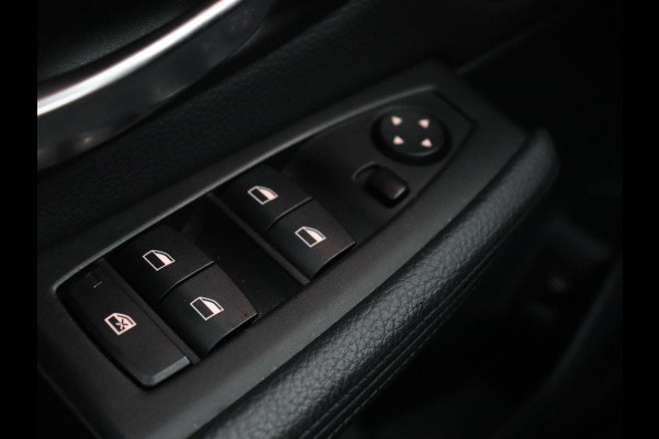 BMW 2 Serie Active Tourer 218i High Executive | Leder | Stoelverwarming | Harman/Kardon | Trekhaak | Navigatie | Full LED | Climate control | Parkeerhulp | Cruise control