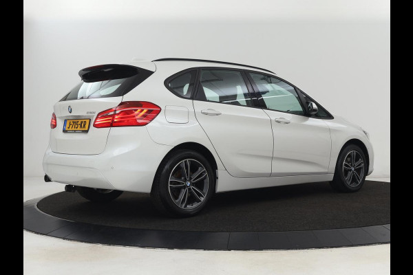 BMW 2 Serie Active Tourer 218i High Executive | Leder | Stoelverwarming | Harman/Kardon | Trekhaak | Navigatie | Full LED | Climate control | Parkeerhulp | Cruise control