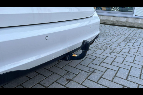 Ford FOCUS Wagon 1.0 EcoBoost Titanium Business | Trekhaak | Adaptieve cruise control | Winter Pack | All Seasons