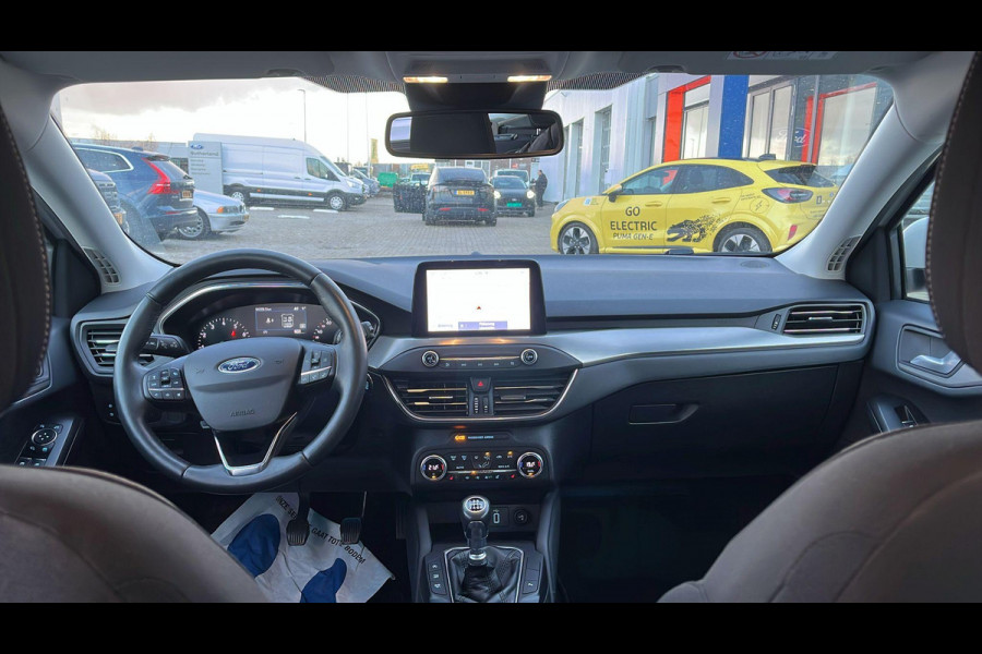 Ford FOCUS Wagon 1.0 EcoBoost Titanium Business | Trekhaak | Adaptieve cruise control | Winter Pack | All Seasons