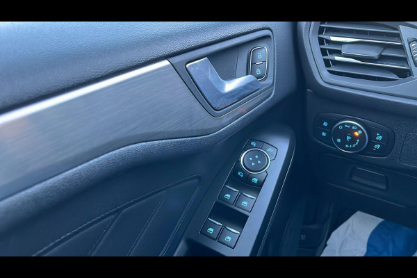 Ford FOCUS Wagon 1.0 EcoBoost Titanium Business | Trekhaak | Adaptieve cruise control | Winter Pack | All Seasons