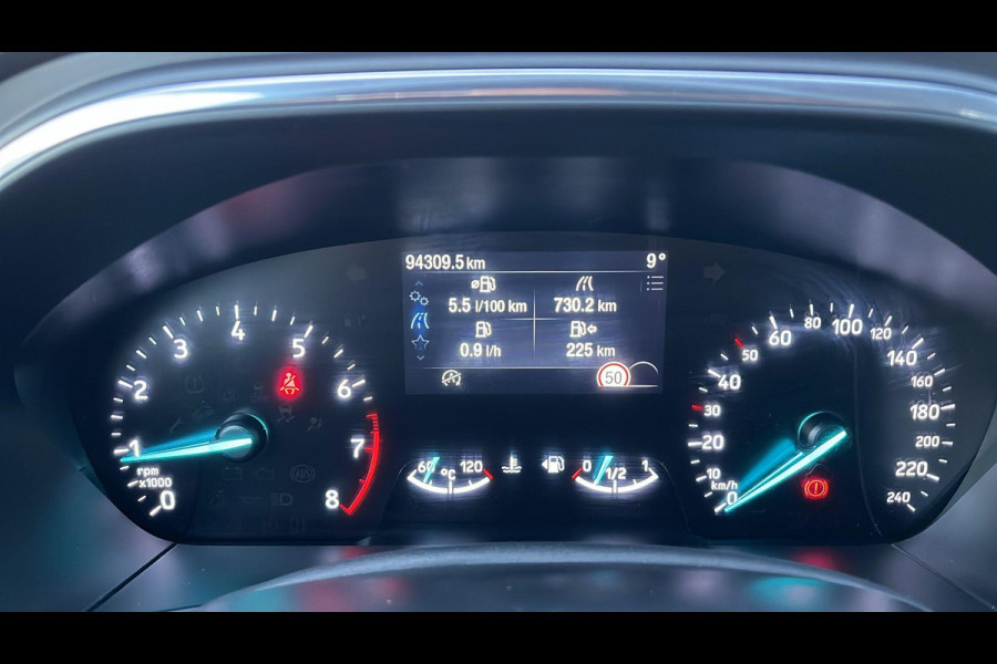 Ford FOCUS Wagon 1.0 EcoBoost Titanium Business | Trekhaak | Adaptieve cruise control | Winter Pack | All Seasons