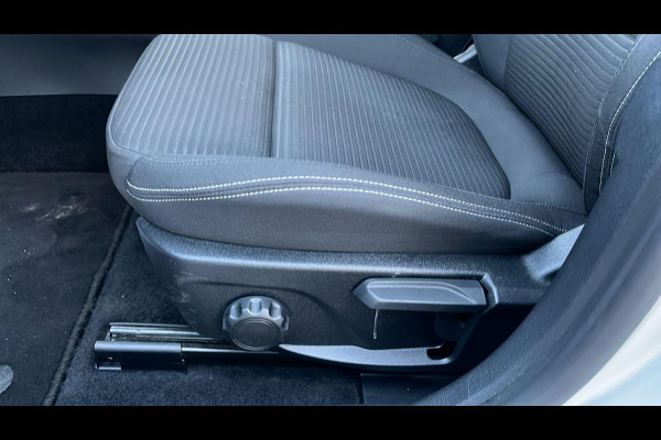 Ford FOCUS Wagon 1.0 EcoBoost Titanium Business | Trekhaak | Adaptieve cruise control | Winter Pack | All Seasons