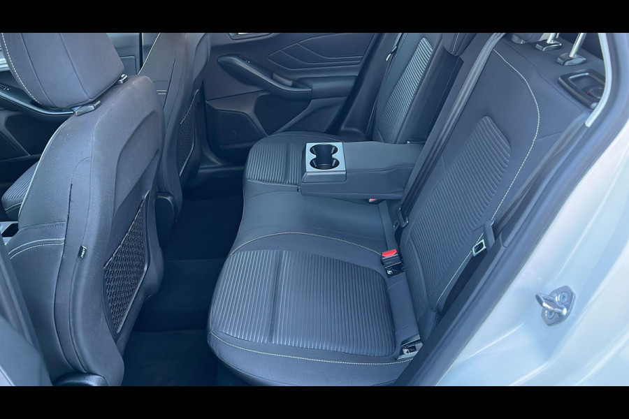 Ford FOCUS Wagon 1.0 EcoBoost Titanium Business | Trekhaak | Adaptieve cruise control | Winter Pack | All Seasons