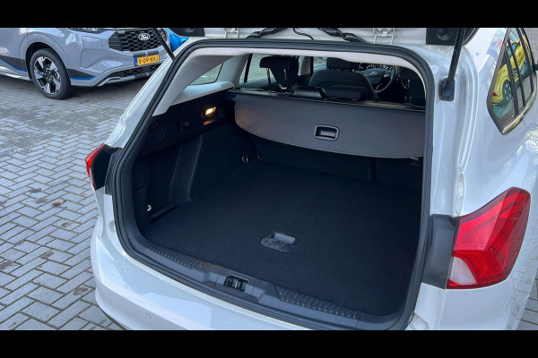 Ford FOCUS Wagon 1.0 EcoBoost Titanium Business | Trekhaak | Adaptieve cruise control | Winter Pack | All Seasons