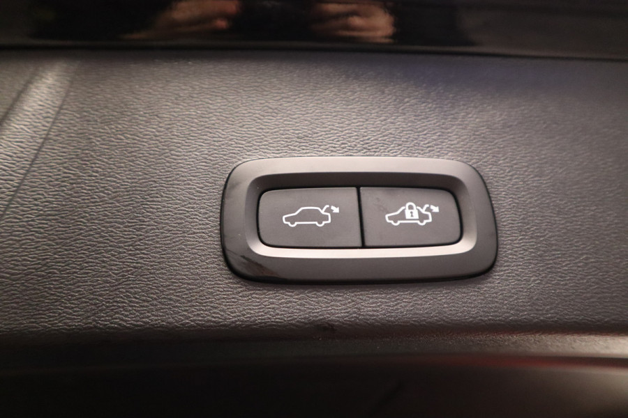 Volvo XC40 Single Motor Extended Range Plus 82 kWh ACC 20'' PDC Keyless Entry/Go