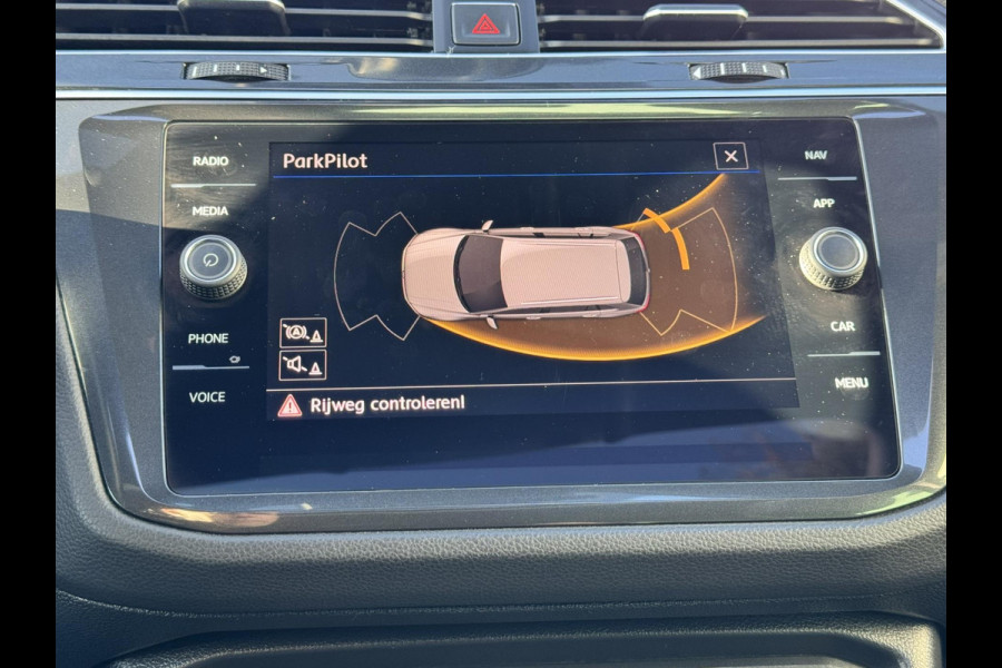 Volkswagen Tiguan 1.4 TSI 4Motion Highline Business R Automaat LED Clima Cruise Apple / Android Elektrisch bedienbaar panoramadak