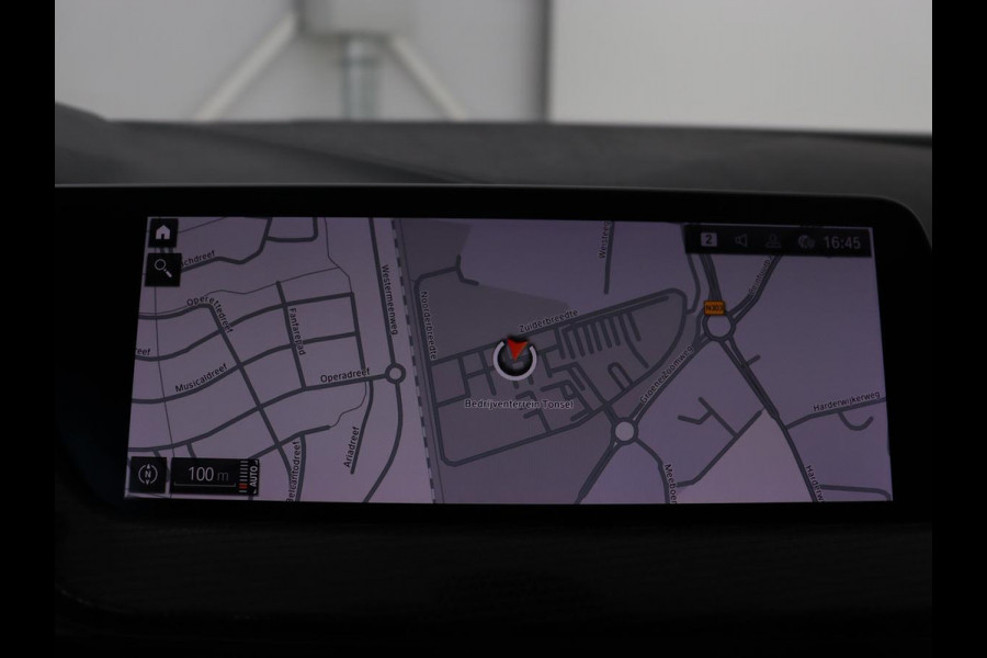 BMW 1-serie 118i Executive | Sport Line | Carplay | Sportstoelen | Full LED | Live Cockpit | Navigatie | Climate control | Parkeerhulp | Cruise control