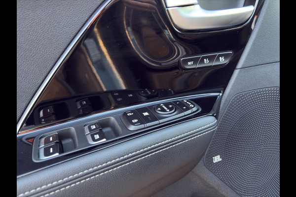 Kia Niro 1.6 GDi Hybrid BusinessLine Automaat | Elektrische Geheugenstoelen | Leder | Camera | Cruise | Sensoren | Stoelverwaming & Verkoeling |
