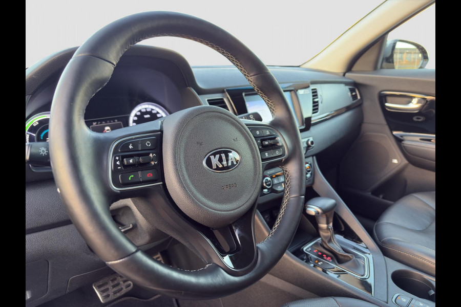 Kia Niro 1.6 GDi Hybrid BusinessLine Automaat | Elektrische Geheugenstoelen | Leder | Camera | Cruise | Sensoren | Stoelverwaming & Verkoeling |