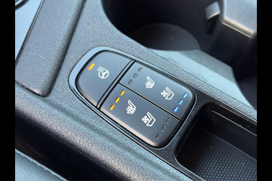 Kia Niro 1.6 GDi Hybrid BusinessLine Automaat | Elektrische Geheugenstoelen | Leder | Camera | Cruise | Sensoren | Stoelverwaming & Verkoeling |