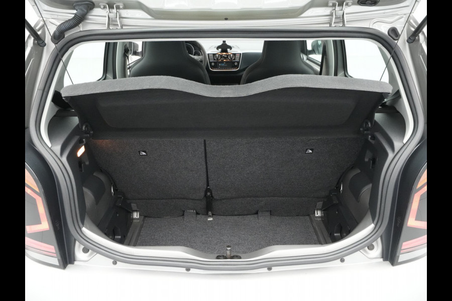 Volkswagen up! 1.0 BMT 60pk move up! Airco Dab Verwarmde spiegels Regensensor ARGON 259