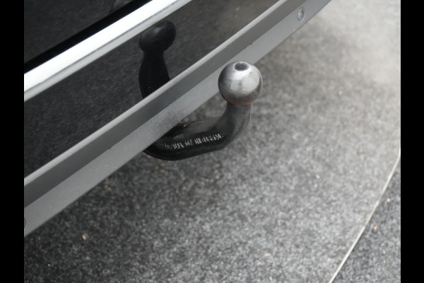 Ford Galaxy 2.0 Titanium 7-Persoons 241pk Dealer O.H. | Trekhaak Afn. | Panodak | Adaptive Cruise | Camera | Alcantara Sportstoelen Memory & Vewarmd | LED Koplampen | Keyless | Blis | Navigatie | DAB |