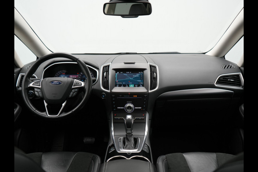 Ford Galaxy 2.0 Titanium 7-Persoons 241pk Dealer O.H. | Trekhaak Afn. | Panodak | Adaptive Cruise | Camera | Alcantara Sportstoelen Memory & Vewarmd | LED Koplampen | Keyless | Blis | Navigatie | DAB |