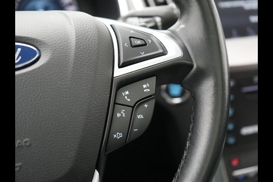 Ford Galaxy 2.0 Titanium 7-Persoons 241pk Dealer O.H. | Trekhaak Afn. | Panodak | Adaptive Cruise | Camera | Alcantara Sportstoelen Memory & Vewarmd | LED Koplampen | Keyless | Blis | Navigatie | DAB |