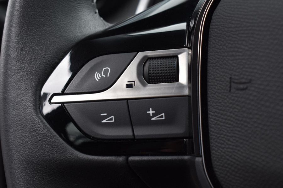 Peugeot 208 1.2 PureTech 100PK Aut. Allure Pack | Carplay | Camera | Cruise | Stoelverw. | Incl. garantie