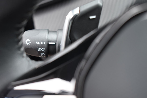 Peugeot 208 1.2 PureTech 100PK Aut. Allure Pack | Carplay | Camera | Cruise | Stoelverw. | Incl. garantie