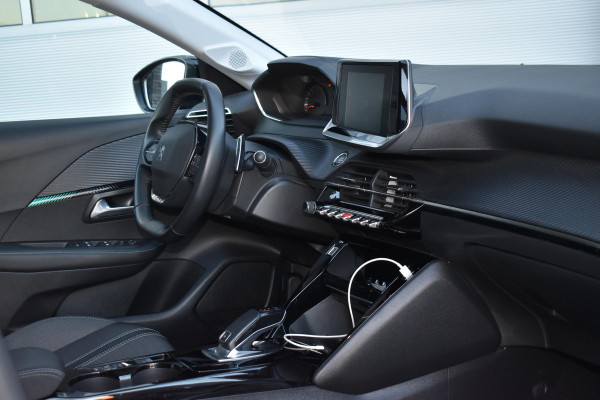 Peugeot 208 1.2 PureTech 100PK Aut. Allure Pack | Carplay | Camera | Cruise | Stoelverw. | Incl. garantie