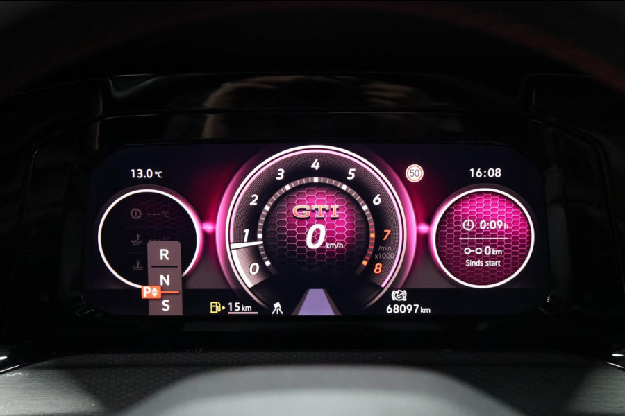 Volkswagen Golf 2.0 TSI GTI Clubsport 301+PK LED+IQ/PANO/HALF LEER+ALCANTARA+S.VERWARMING/19"/CAM/LINE/ACC/ECC/12 MND GARANTIE!