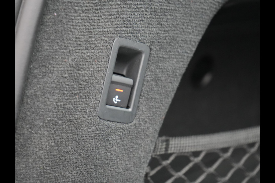 Audi A6 Avant 50 TFSI e quattro Advanced edition Plug In Hybrid 300pk Dealer O.H. PHEV | Trekhaak Af Fabriek | Adaptive Cruise | Camera | Lederen Sportstoelen Verwarmd | Apple Carplay | Blis | Keyless | Virtual | Navigatie | DAB |