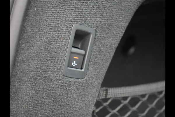 Audi A6 Avant 50 TFSI e quattro Advanced edition Plug In Hybrid 300pk Dealer O.H. PHEV | Trekhaak Af Fabriek | Adaptive Cruise | Camera | Lederen Sportstoelen Verwarmd | Apple Carplay | Blis | Keyless | Virtual | Navigatie | DAB |