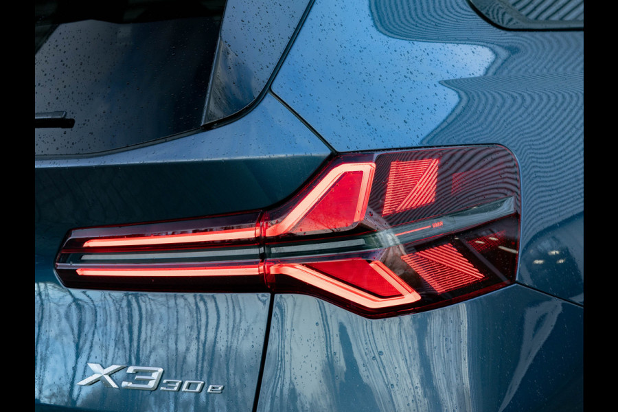 BMW X3 30e xDrive M-Sport Pro - Pano - ACC - Trekhaak - Stuurwiel Verwarmd