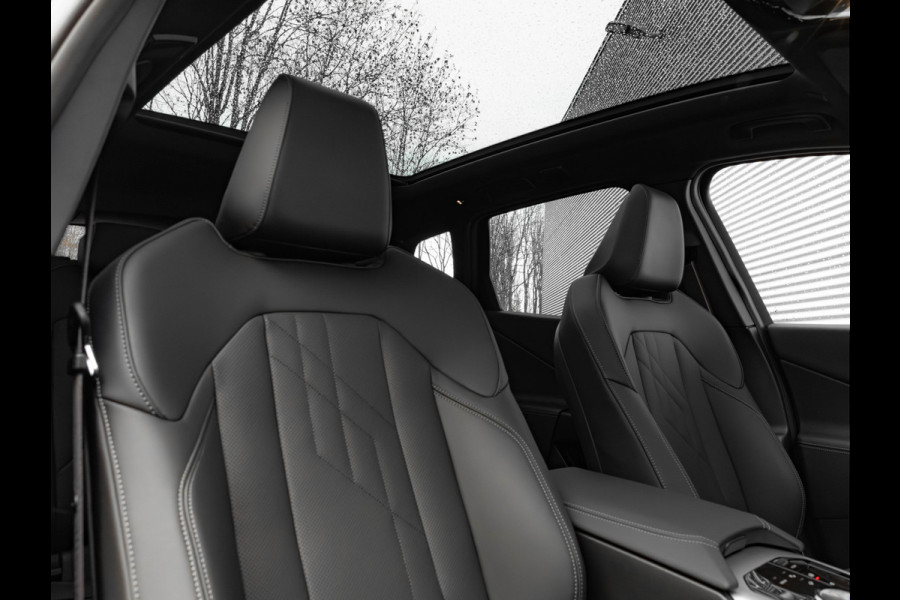 BMW X3 30e xDrive M-Sport Pro - Pano - ACC - Trekhaak - Stuurwiel Verwarmd