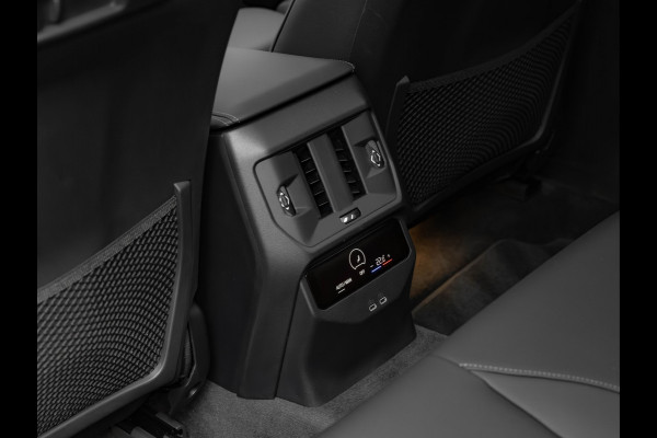 BMW X3 30e xDrive M-Sport Pro - Pano - ACC - Trekhaak - Stuurwiel Verwarmd