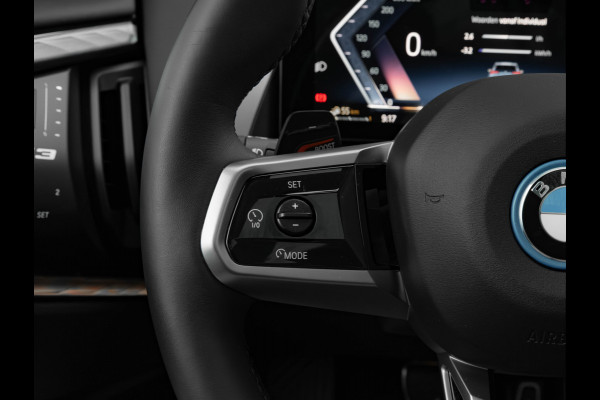 BMW X3 30e xDrive M-Sport Pro - Pano - ACC - Trekhaak - Stuurwiel Verwarmd