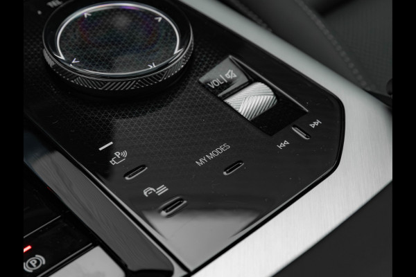 BMW X3 30e xDrive M-Sport Pro - Pano - ACC - Trekhaak - Stuurwiel Verwarmd